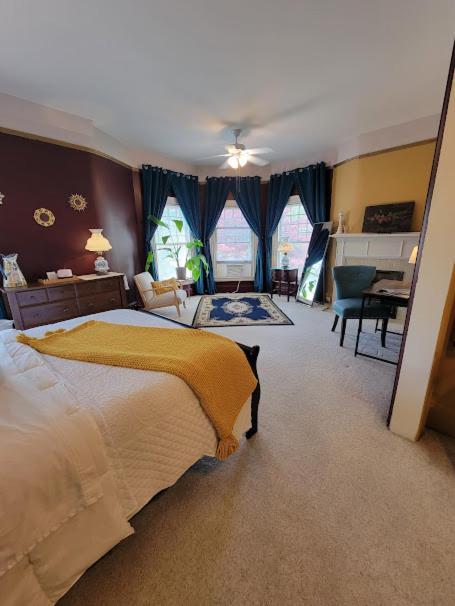 The Kings Throne Inn And Guest House Toledo Exterior foto